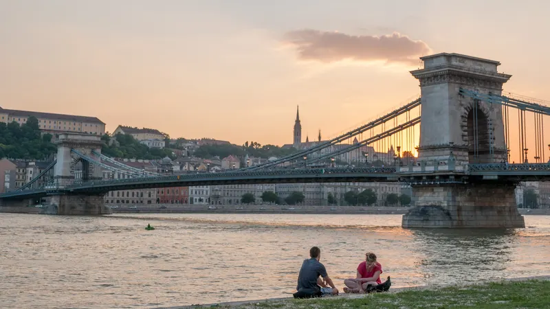 Hungary White Card for Remote Workers: Rules, Income and Limits