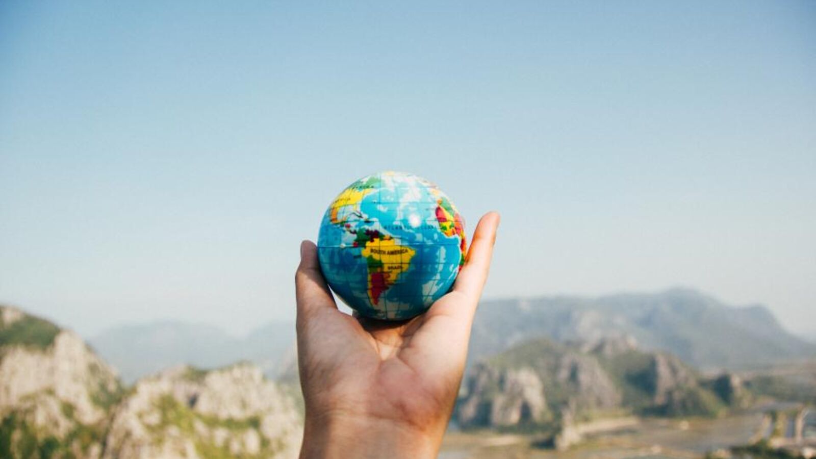 Tax-Free Countries for US Citizens: What Moving Abroad Changes